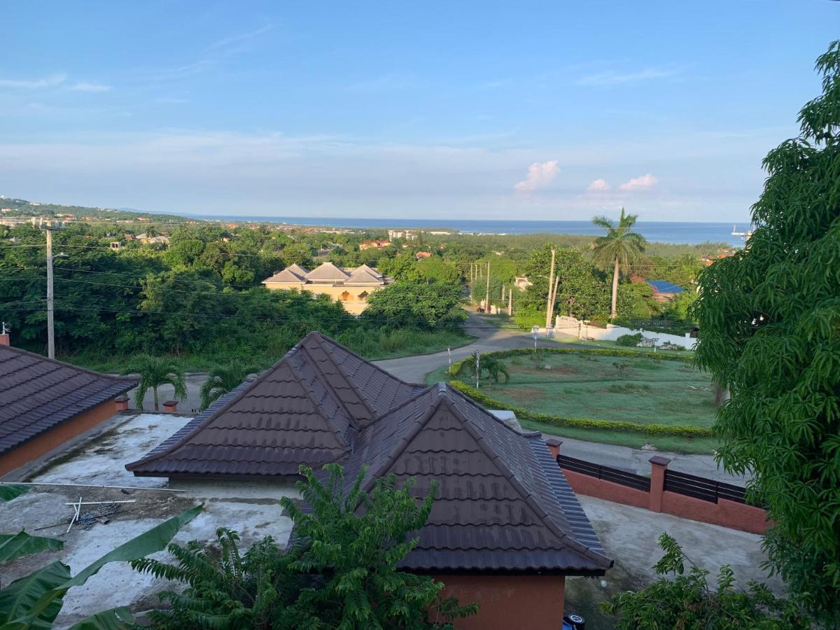 N & A Palace Montego Bay Exterior photo